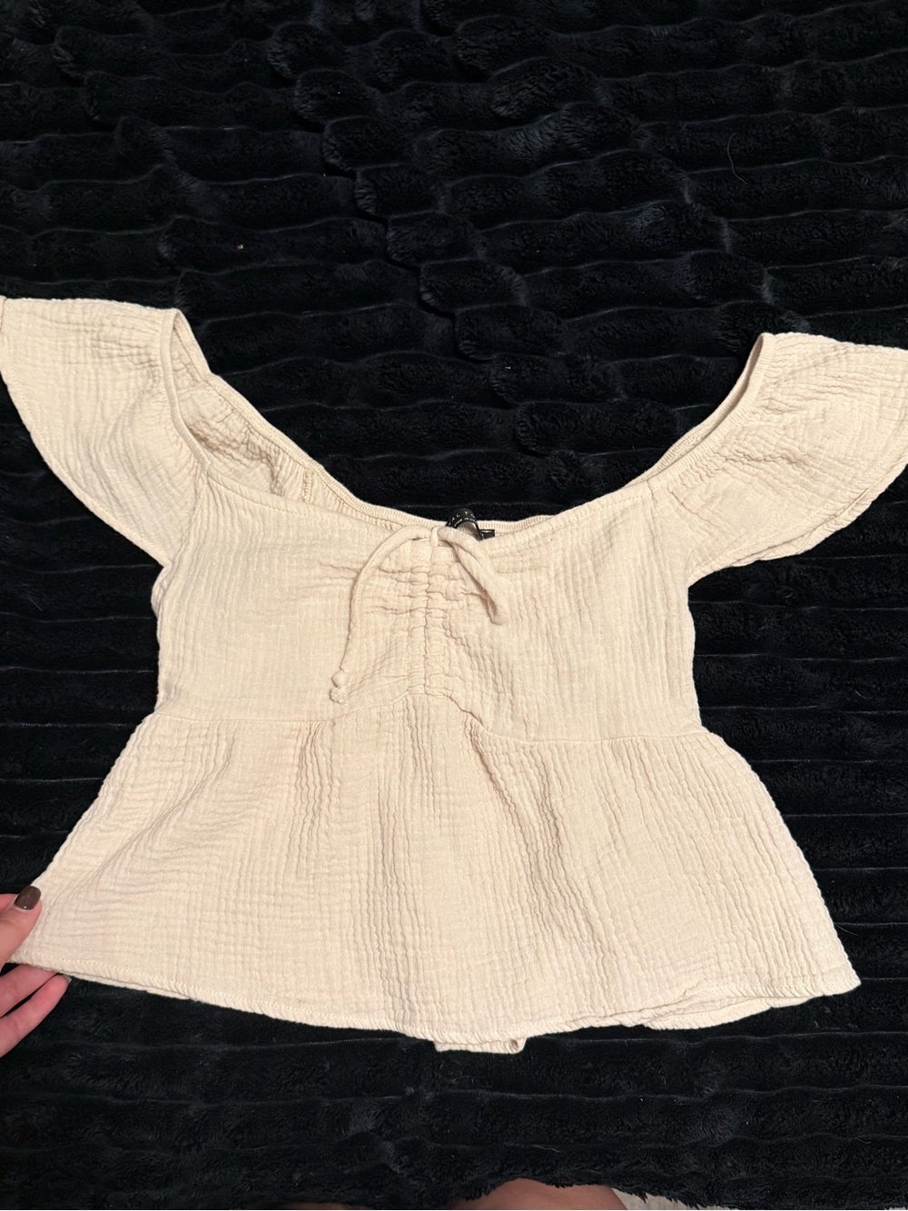 Women’s Cream Peplum off the shoulder Short-Sleeve Top
